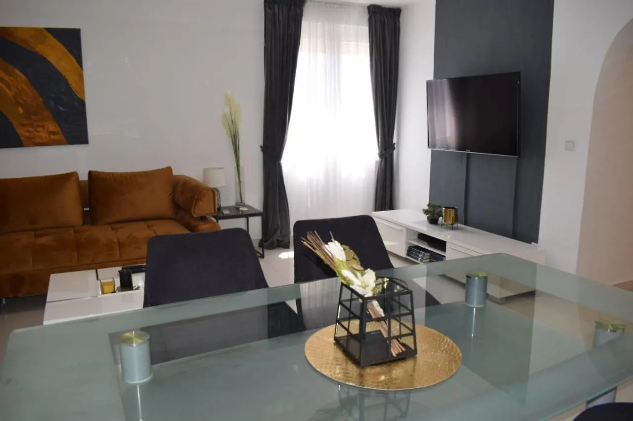 Apartment Sweet City Zadar 0*,